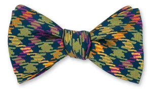 Navy Gun Club Check Bow Tie - B5568